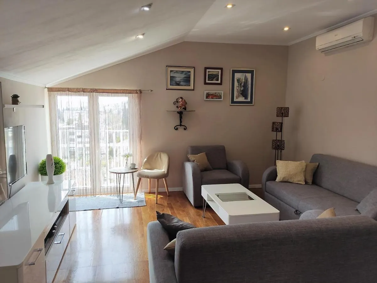 Sunset View Apartment - Cozy Apartment With Stunning Panoramic View Traù Croazia