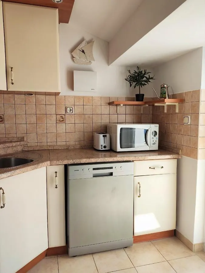 Sunset View Apartment - Cozy Apartment With Stunning Panoramic View Traù 0*,  Croazia
