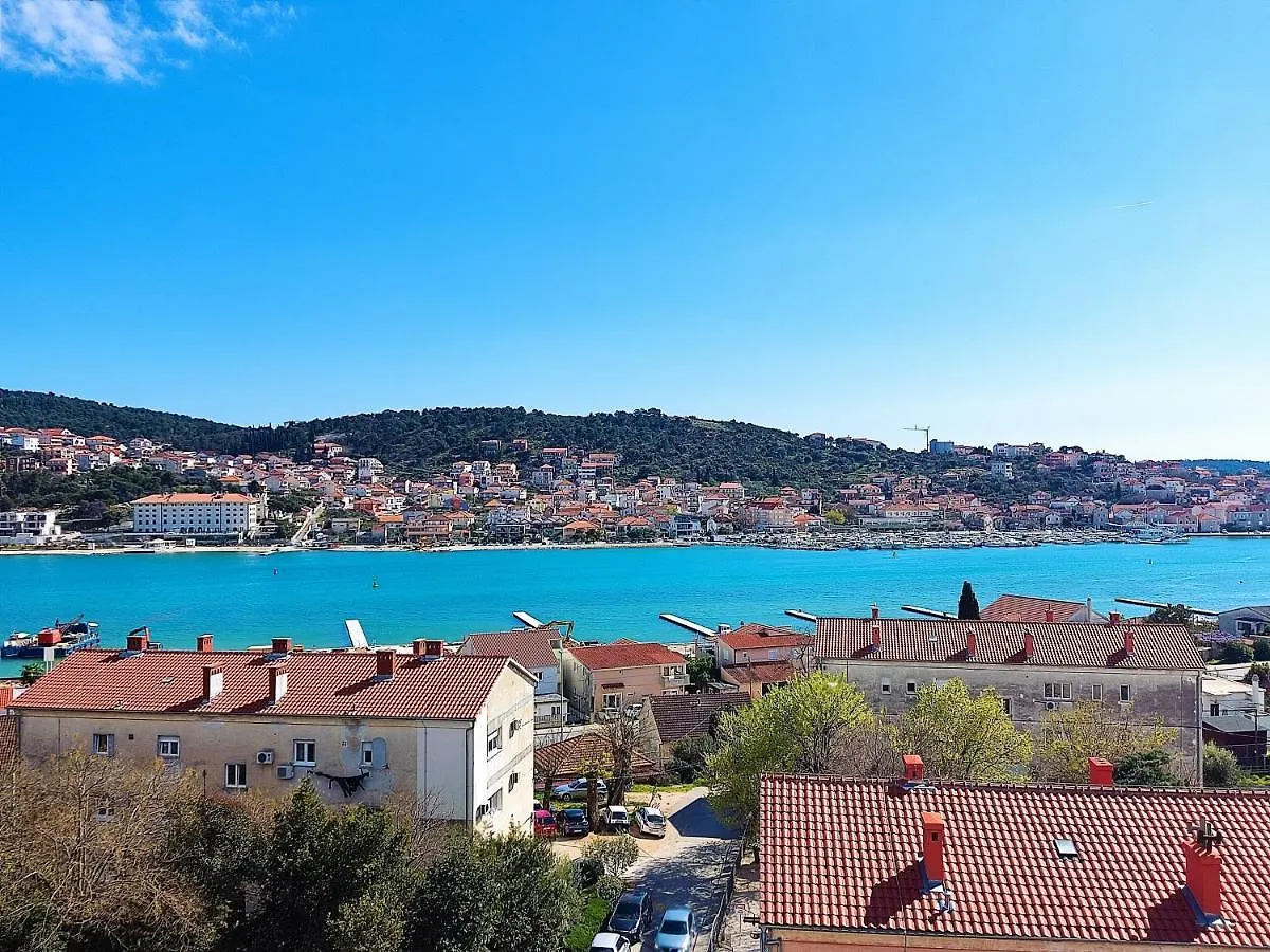Sunset View Apartment - Cozy Apartment With Stunning Panoramic View Traù Croazia